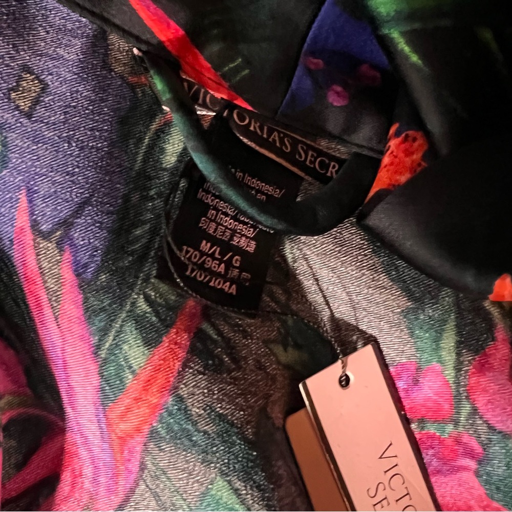 NWT Victoria's Secret Moonlight Tropic Multicolor Floral Satin lace Robe belted - Picture 8 of 11